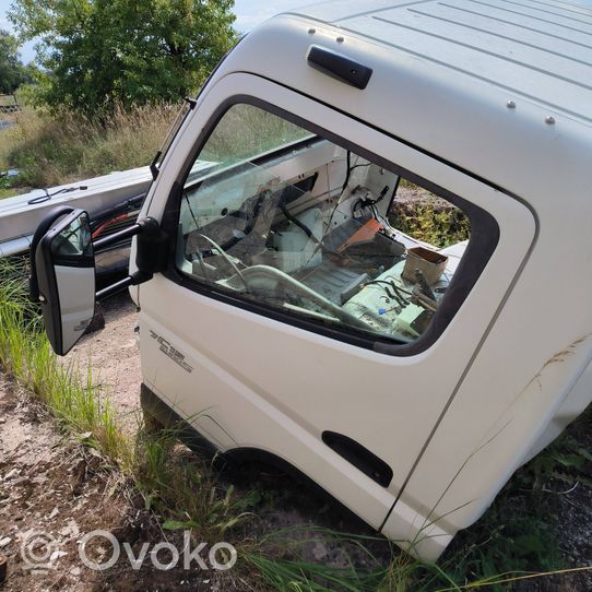 Mitsubishi Canter Drzwi przednie 