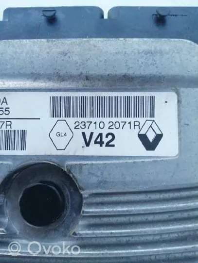 Dacia Sandero Sterownik / Moduł ECU 237102071R