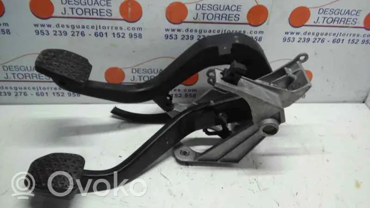 BMW 3 E90 E91 Clutch pedal 35316761310