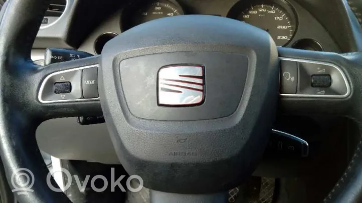 Seat Exeo (3R) Zestaw poduszek powietrznych z panelem 