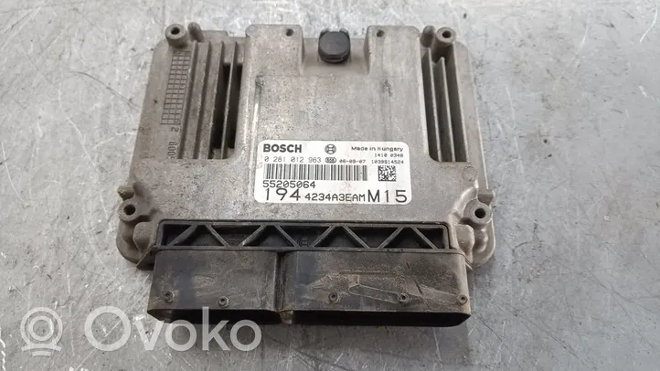 Fiat Croma Calculateur moteur ECU 0281012963