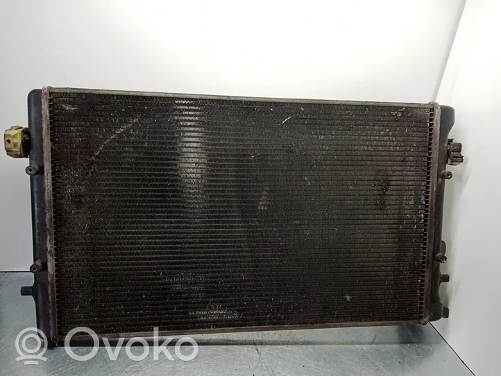 Audi TT Mk1 Jäähdyttimen lauhdutin 1J0121253