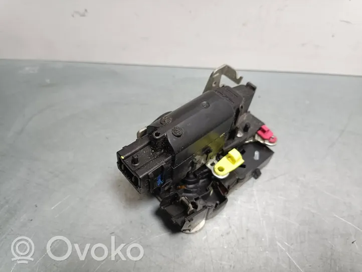 Dacia Dokker Tailgate lock latch 