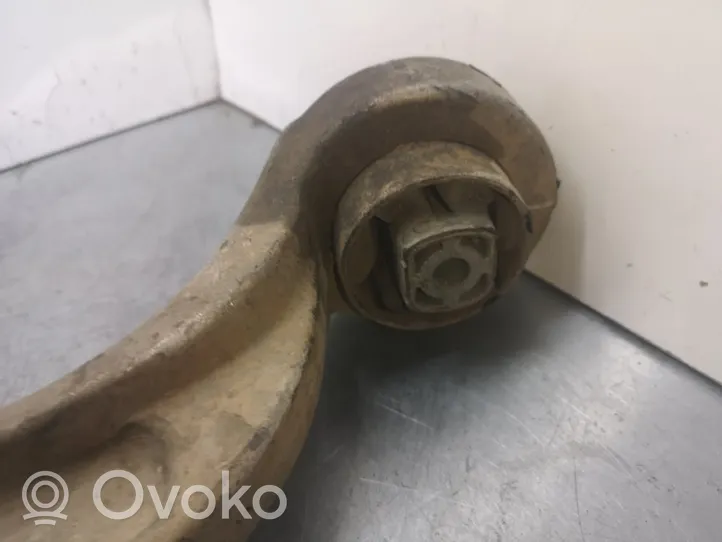 Audi A4 S4 B8 8K Etutukivarsi 8K0407695