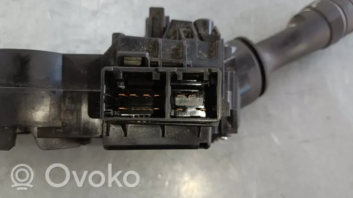 Toyota RAV 4 (XA40) Interrupteur / bouton multifonctionnel 