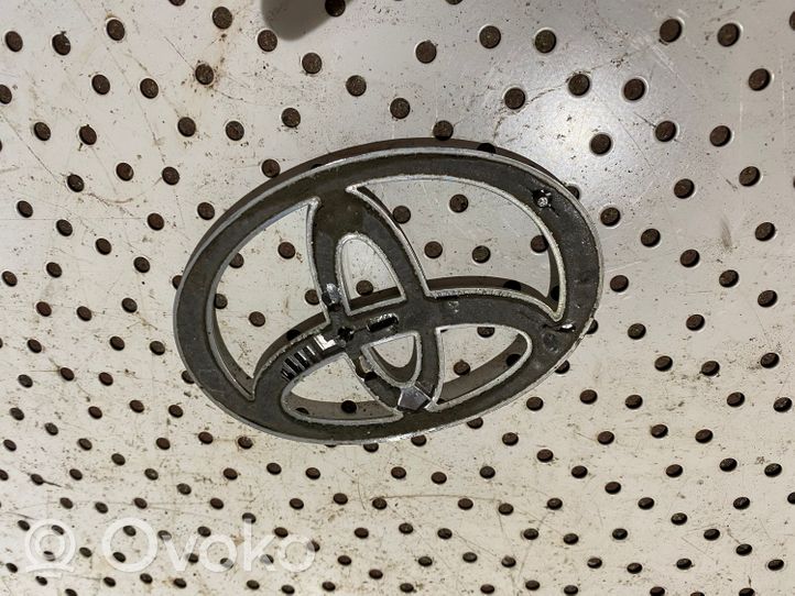 Toyota Corolla E120 E130 Logo, emblème, badge 9097602042