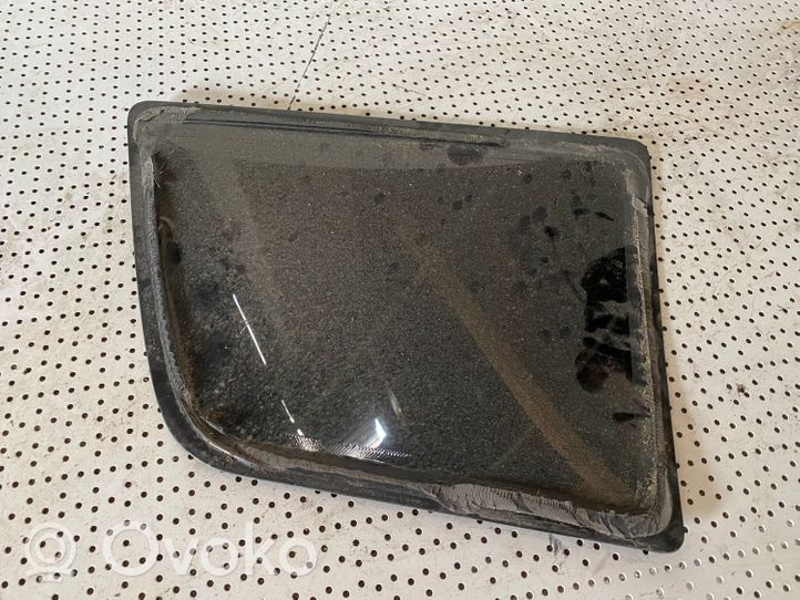 Microcar M.GO Rear side window/glass 