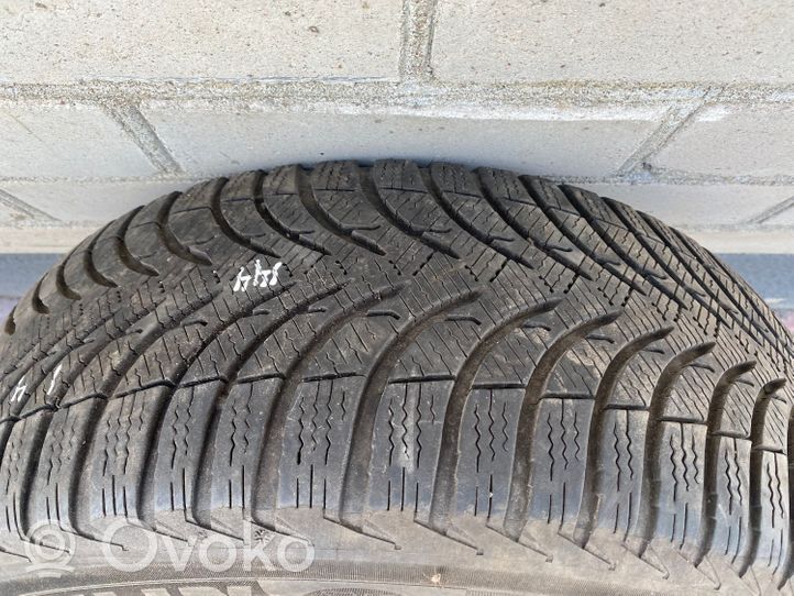 Volkswagen PASSAT B5.5 R16 winter tire 22555R16