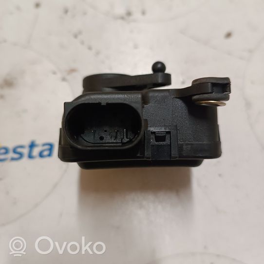 Opel Zafira A Imusarjan venttiilin käyttömoottori 0132801134