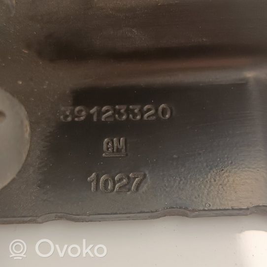 Opel Insignia B Sprężyna do klapy tylnej bagażnika 39122135