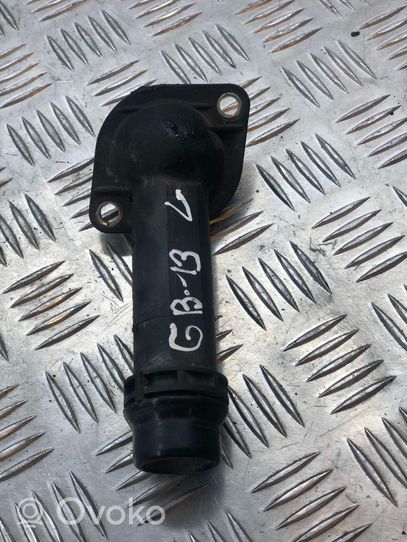 Audi A6 S6 C5 4B Termostaatin kotelo 038121121