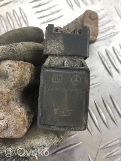 Mercedes-Benz E W211 Sensor de altura delantera de la suspensión neumática A0105427717