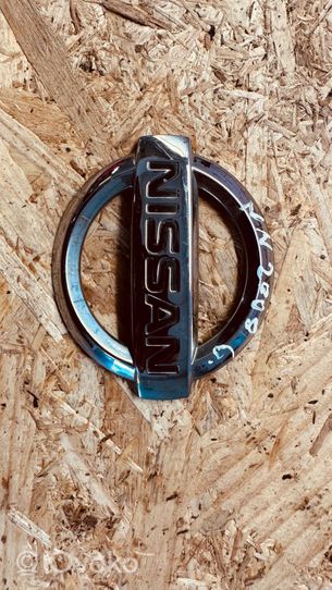 Nissan Note (E11) Ražotāja plāksnīte / modeļa burti 