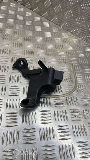 Mercedes-Benz E W212 Tubo flessibile della linea di scarico acqua A2128320725