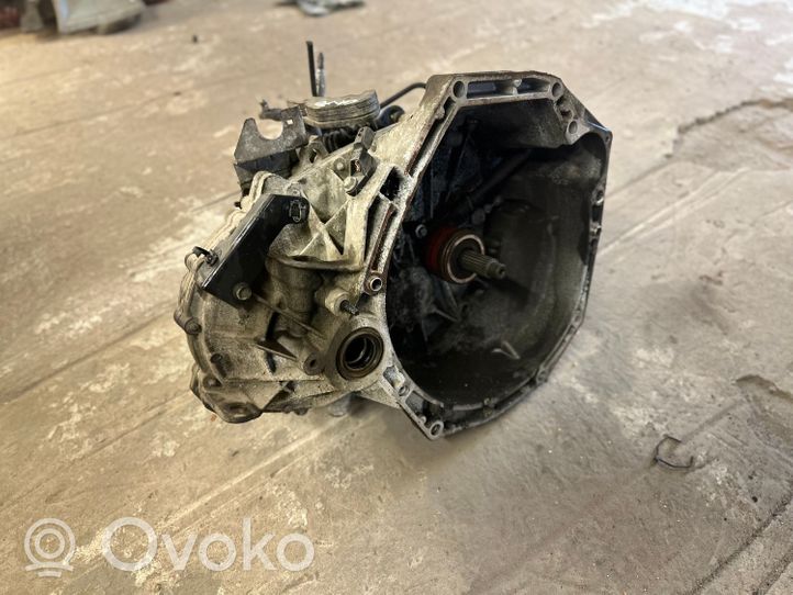 Nissan Qashqai Scatola del cambio manuale a 6 velocità TL4113