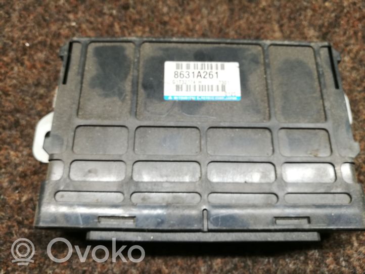 Mitsubishi Pajero Vaihdelaatikon ohjainlaite/moduuli 8631A261