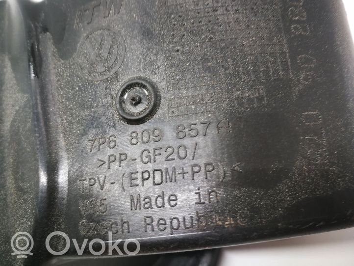 Volkswagen Touareg II Volet de trappe réservoir de carburant 7P6809857A