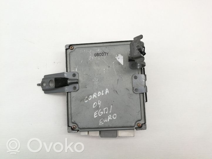 Toyota Corolla E120 E130 Variklio valdymo blokas 8965012060