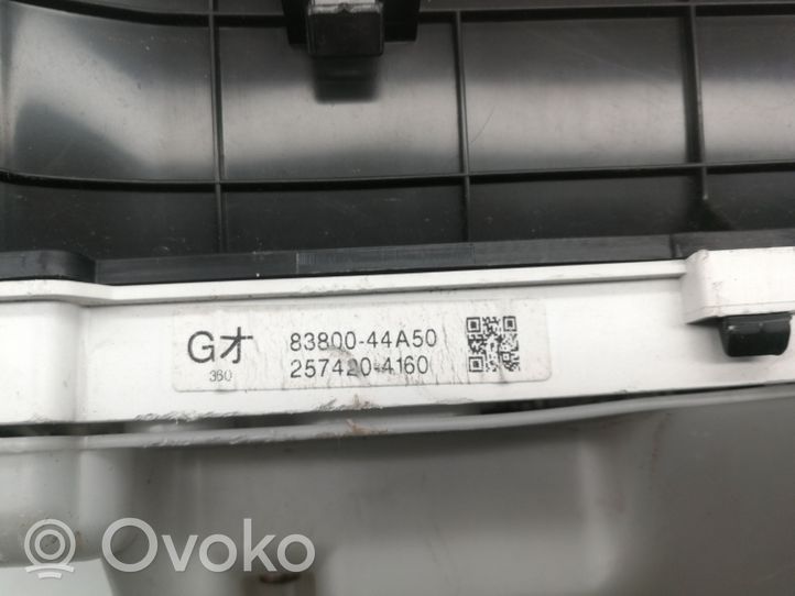 Toyota Avensis Verso Tachimetro (quadro strumenti) 8380044A50