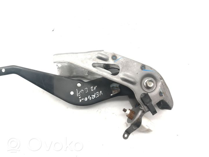 Toyota Verso-S Brake pedal 