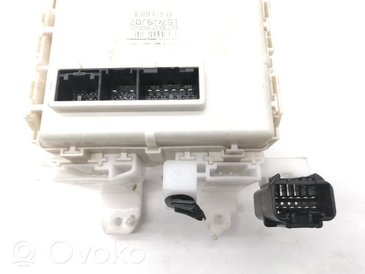 Toyota Verso Module de contrôle carrosserie centrale 827300F060D