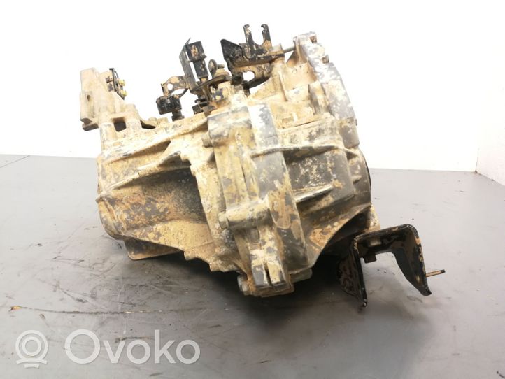 KIA Rio Mechaninė 6 pavarų dėžė 4300026310