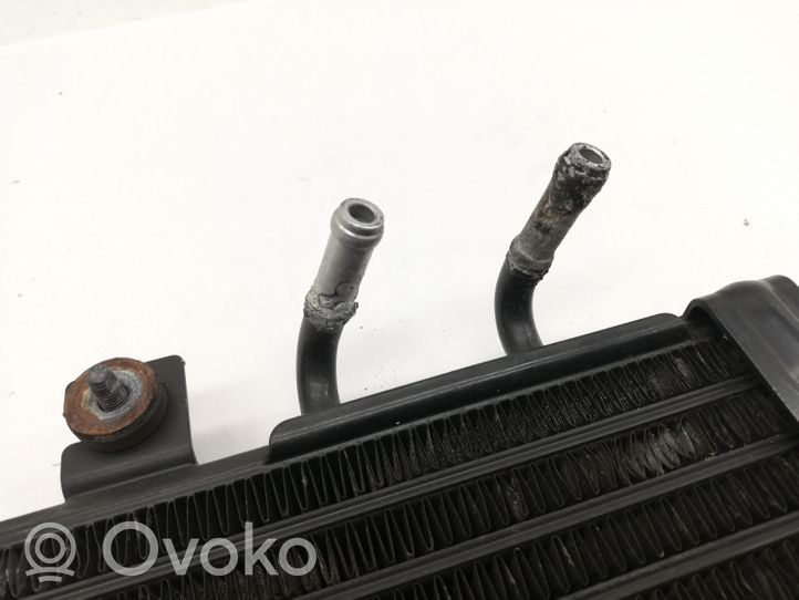 Toyota Avensis T270 Pavarų dėžės tepalo radiatorius 