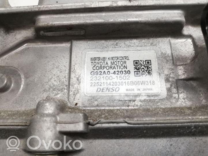 Toyota RAV 4 (XA40) Falownik / Przetwornica napięcia 1817320160