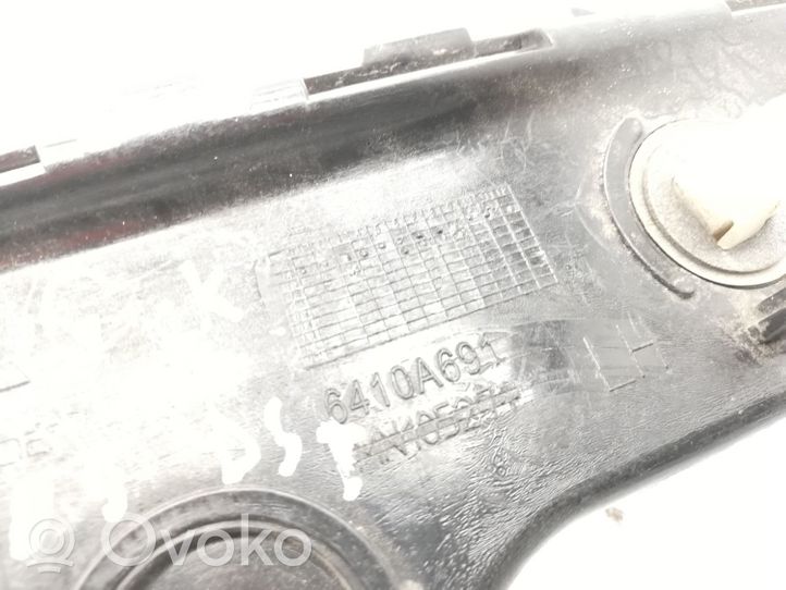 Mitsubishi Colt Staffa angolare del supporto di montaggio del paraurti 6410A691