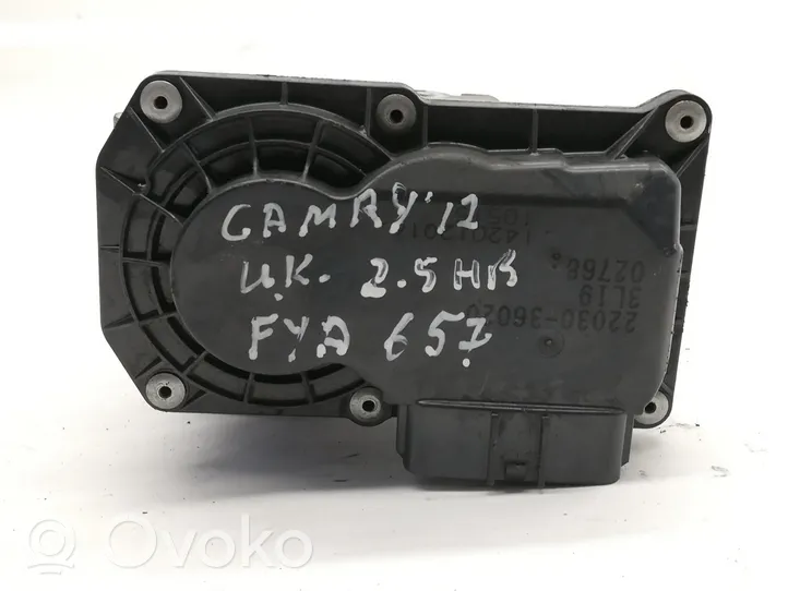 Toyota Camry Droselinė sklendė 2203036020