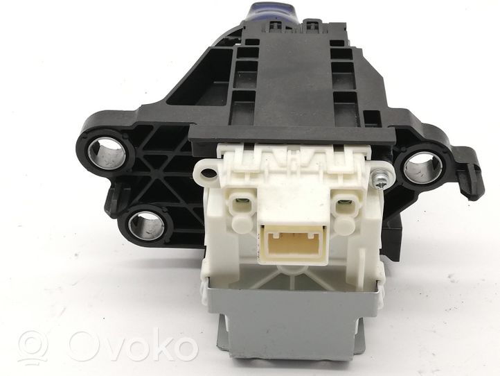 Toyota Prius (XW50) Gear shifter/selector 75G203