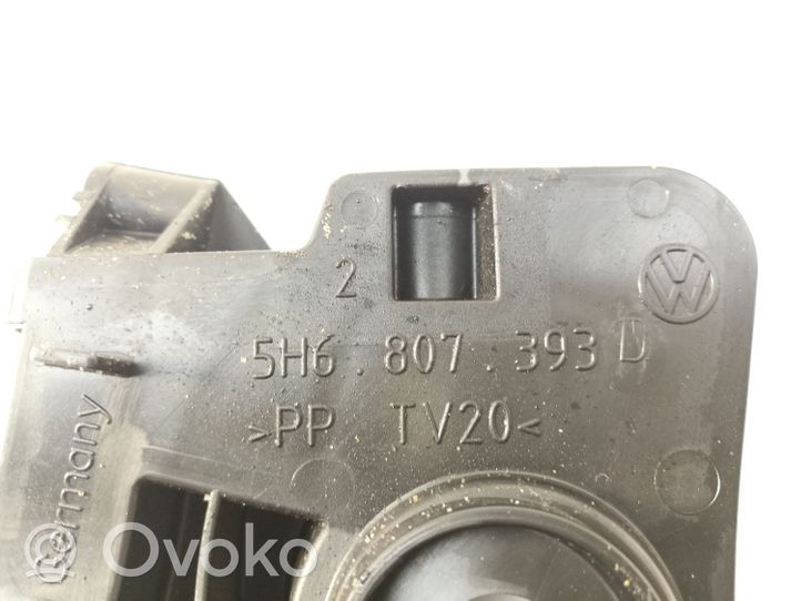 Volkswagen Golf VIII Staffa angolare del supporto di montaggio del paraurti 5H6807393