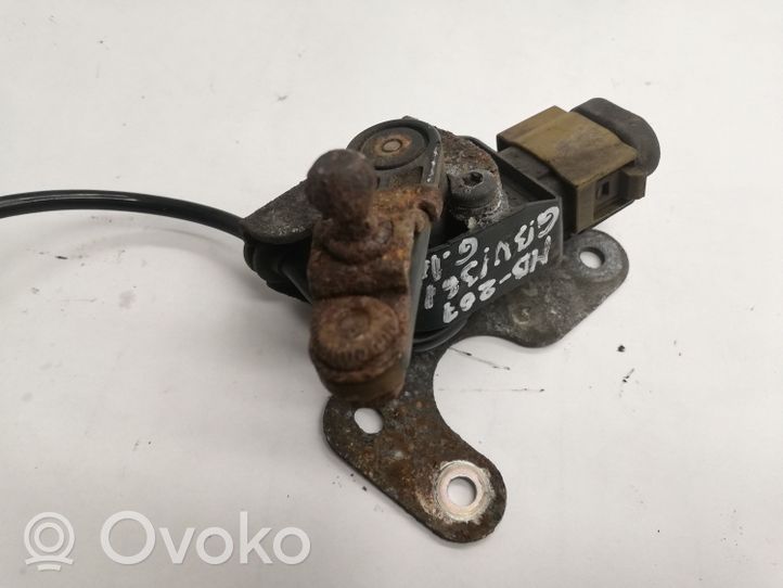 Mercedes-Benz E A207 Sensor de altura del nivel de la suspensión neumática trasera A0045429918