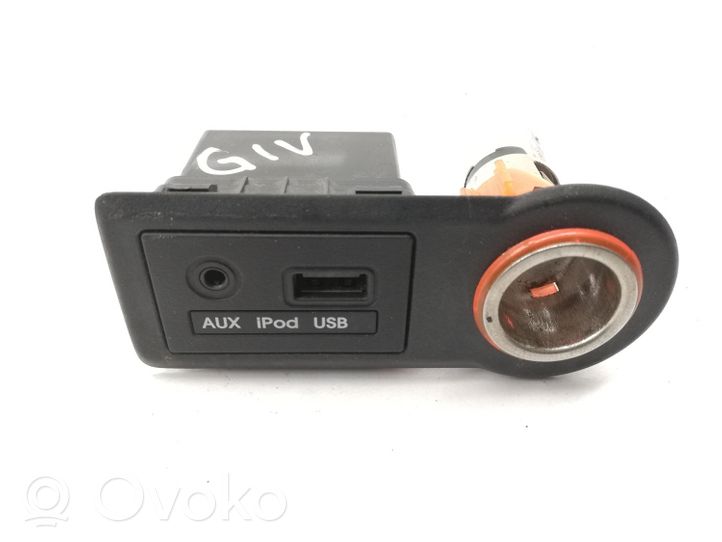 KIA Venga Câble adaptateur AUX 961201P000