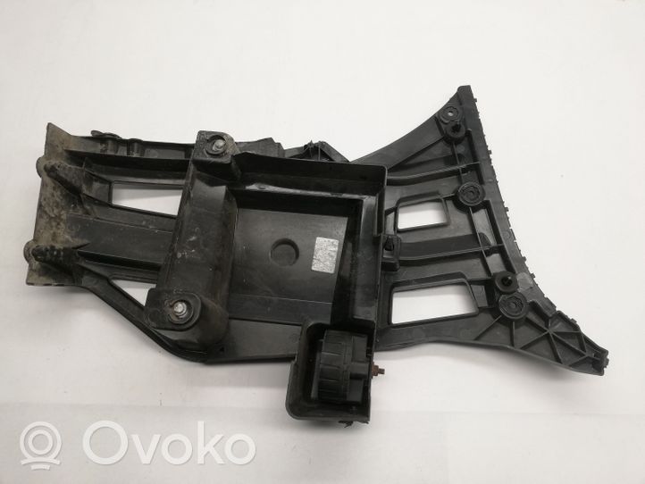 BMW X1 F48 F49 Staffa angolare del supporto di montaggio del paraurti 7332318