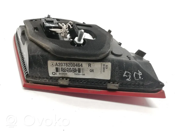 Mercedes-Benz E A207 Luci posteriori del portellone del bagagliaio A2078200464