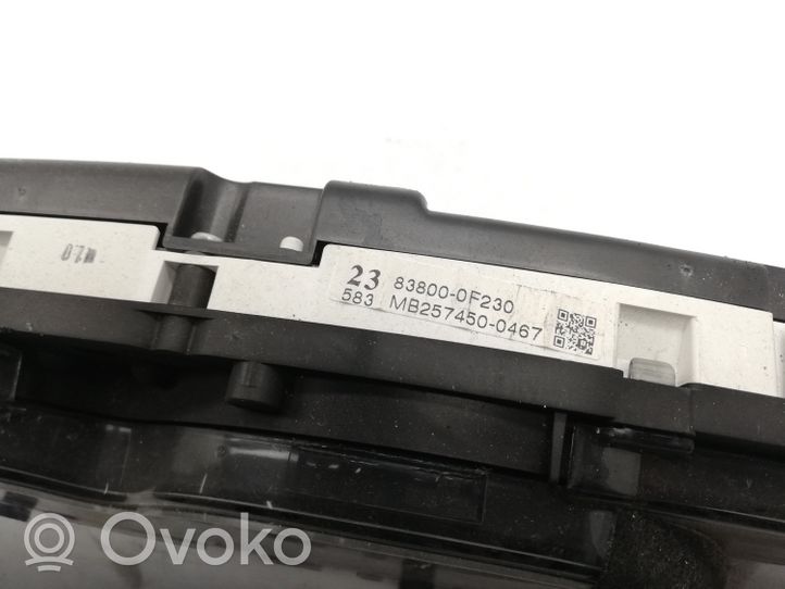 Toyota Verso Licznik / Prędkościomierz 838000F230
