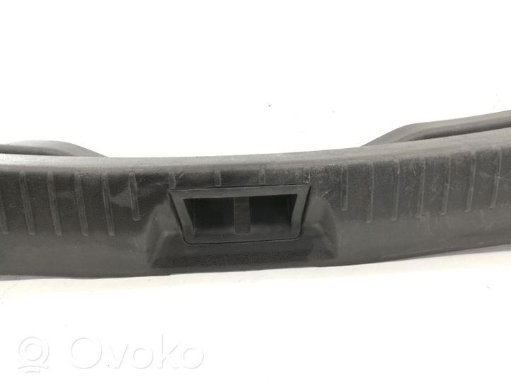 Nissan Qashqai+2 Rivestimento di protezione sottoporta del bagagliaio/baule 84992JD000