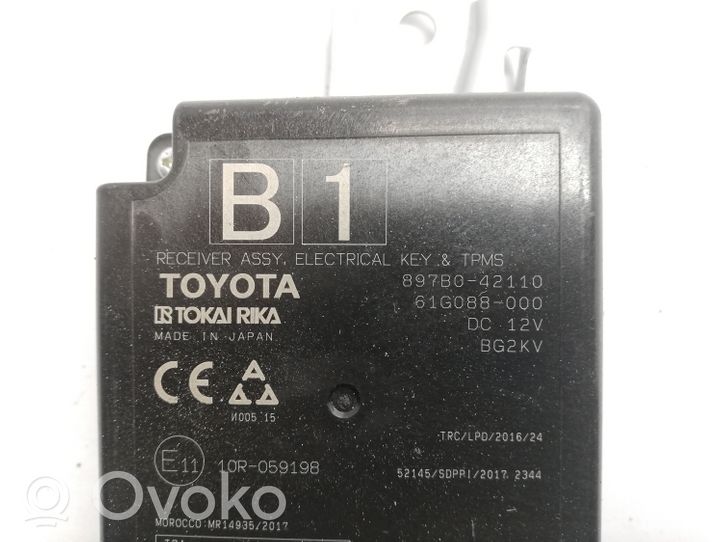 Toyota RAV 4 (XA50) Autres dispositifs 897B042110