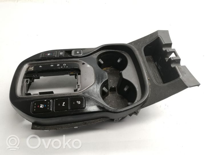 Hyundai Santa Fe Ramka drążka zmiany biegów 846562W005A