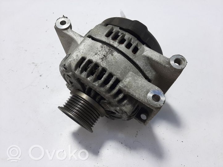 Opel Insignia B Generatore/alternatore 13587304