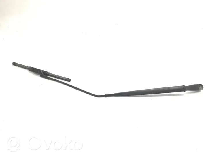 Opel Mokka X Wycieraczka szyby przedniej / czołowej 