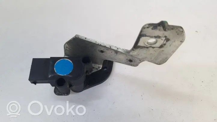 Ford Kuga II Aizmugurē balstiekārtas augstuma sensors 3M5F13D007