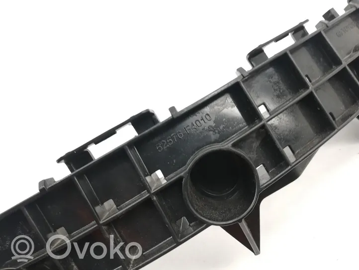 Toyota C-HR Staffa angolare del supporto di montaggio del paraurti 52576F4010