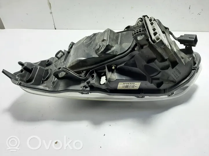 Volvo XC60 Lampa przednia 31395899