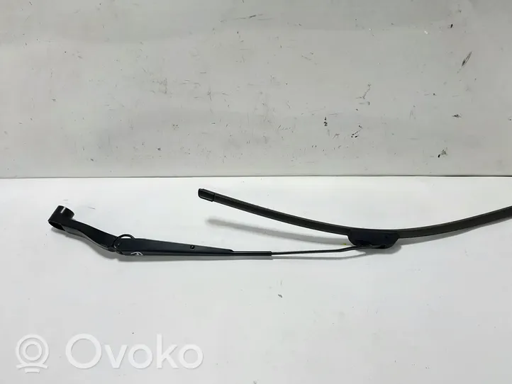 Opel Insignia B Wycieraczka szyby przedniej / czołowej 13471440