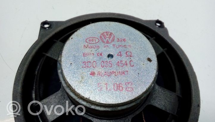 Volkswagen Phaeton Skaļrunis (-i) pakaļējās durvīs 3D0035454C