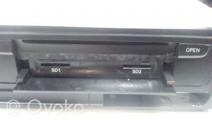 Audi A4 S4 B8 8K Navigaatioyksikkö CD/DVD-soitin 8T2035666H