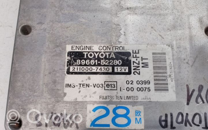 Toyota Yaris Verso Sterownik / Moduł ECU 8966152280