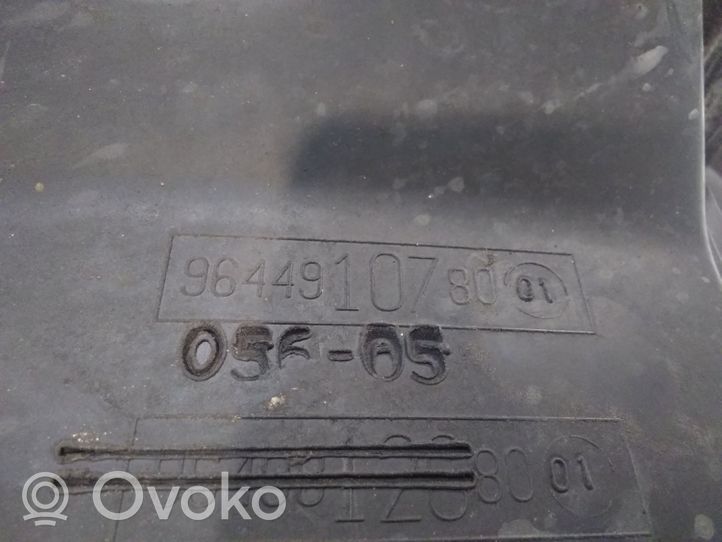 Peugeot 407 Obudowa filtra powietrza 96449910780